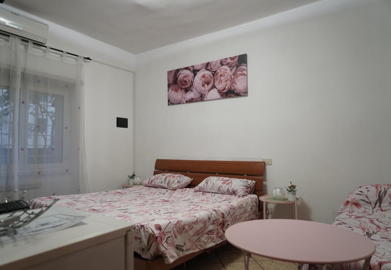 Le Quattro Meraviglie โรม ภายนอก รูปภาพ